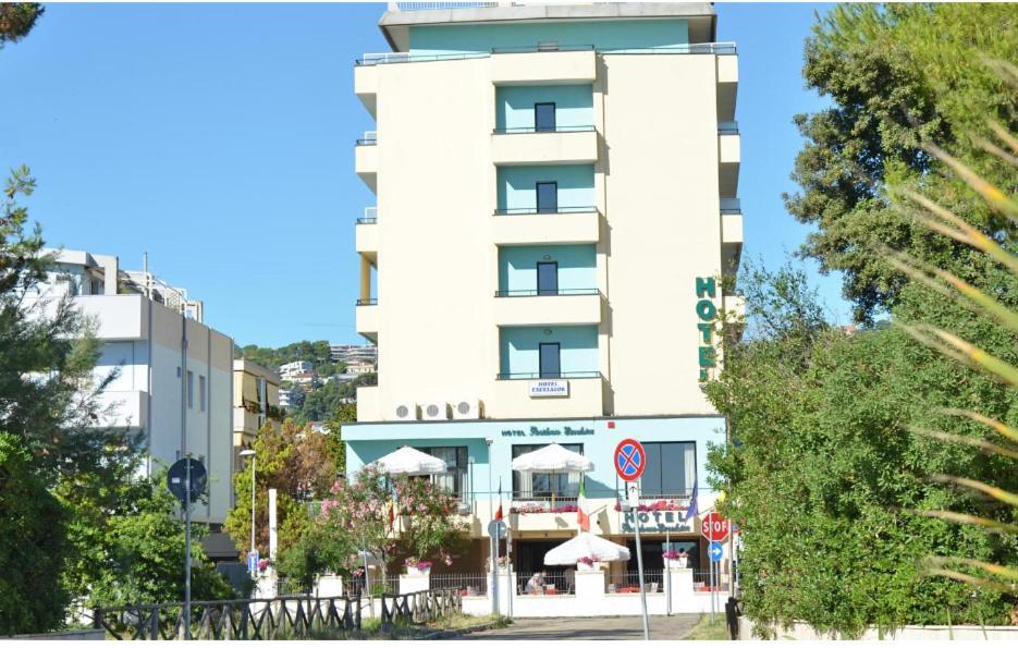 Hotel Excelsior Montesilvano Marina Esterno foto
