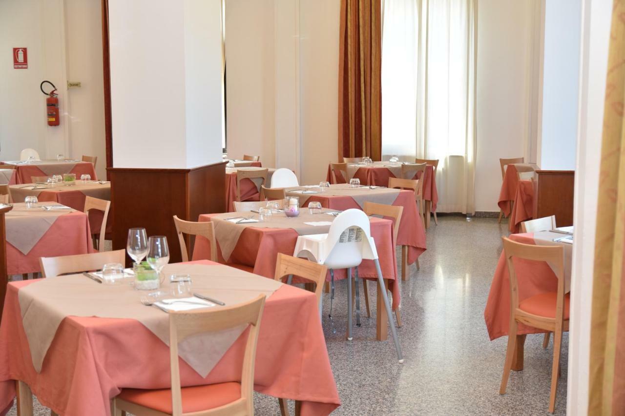 Hotel Excelsior Montesilvano Marina Esterno foto